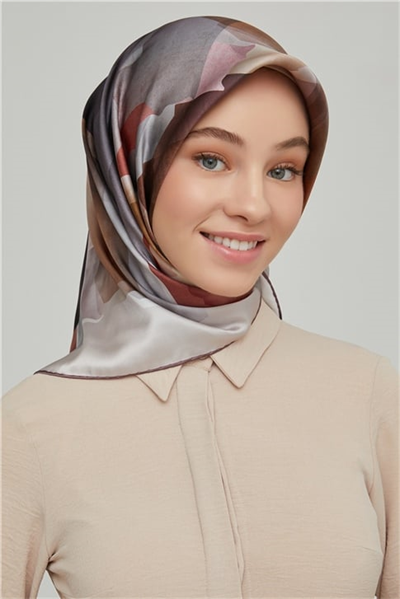 Armine Sura İpek Eşarp 21Ka8628 04