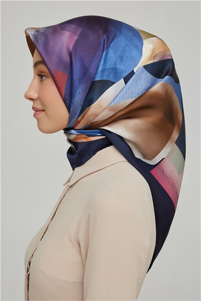 Armine Sura İpek Eşarp 21Ka8628 06