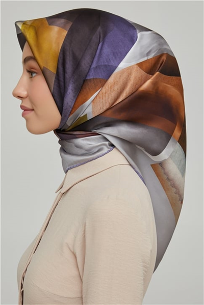 Armine Sura İpek Eşarp 21Ka8628 10