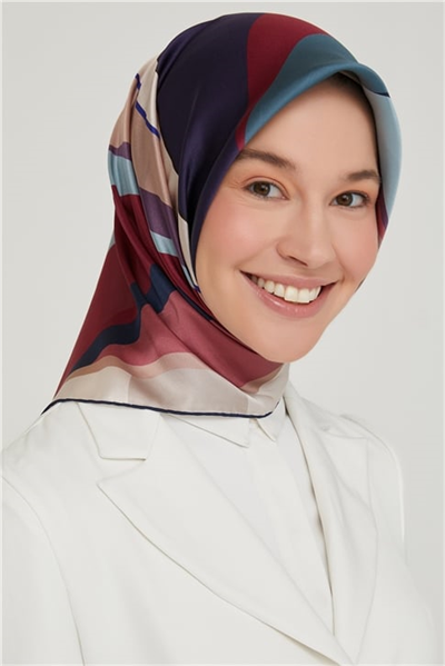 Armine Sura İpek Eşarp 21Ka8629 03