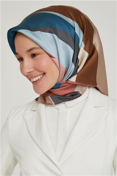 Armine Sura İpek Eşarp 21Ka8629 08