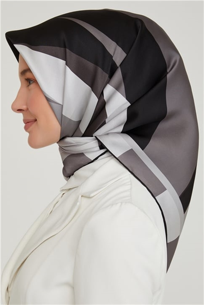 Armine Sura İpek Eşarp 21Ka8629 10