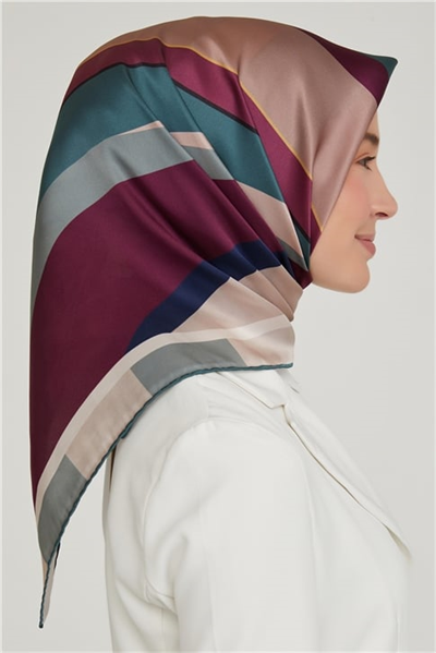 Armine Sura İpek Eşarp 21Ka8629 31