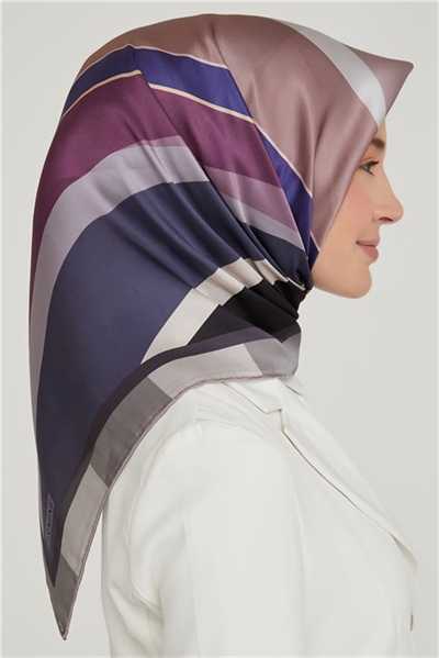 Armine Sura İpek Eşarp 21Ka8629 35