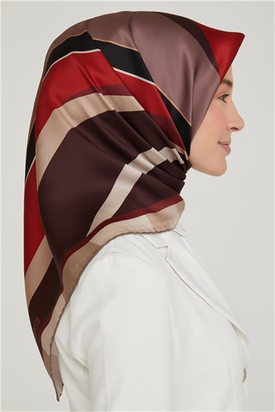 Armine Sura İpek Eşarp 21Ka8629 36