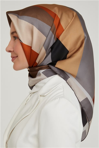 Armine Sura İpek Eşarp 21Ka8629 37