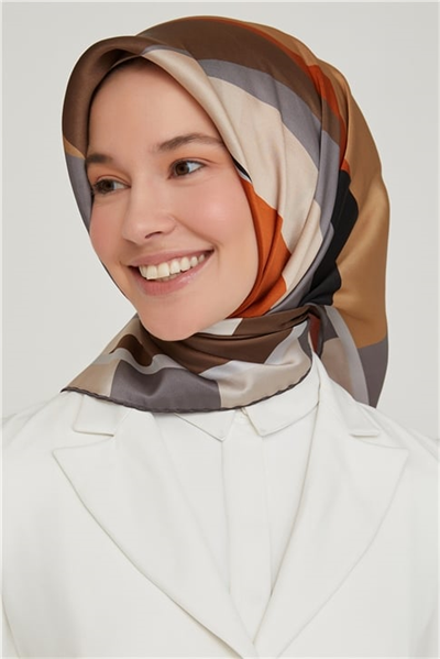 Armine Sura İpek Eşarp 21Ka8629 37