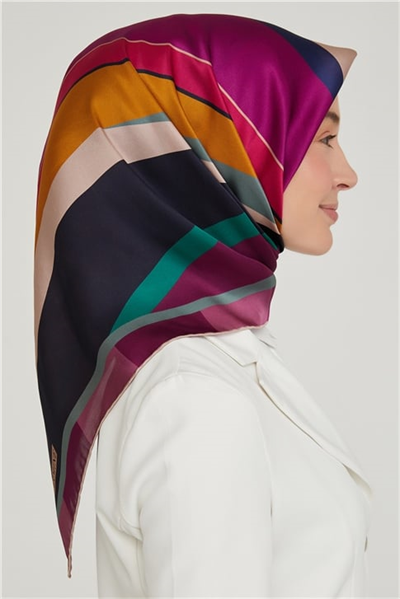 Armine Sura İpek Eşarp 21Ka8629 39