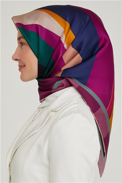 Armine Sura İpek Eşarp 21Ka8629 39