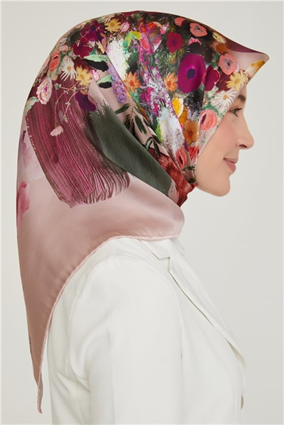 Armine Sura İpek Eşarp 21Ka8630 05