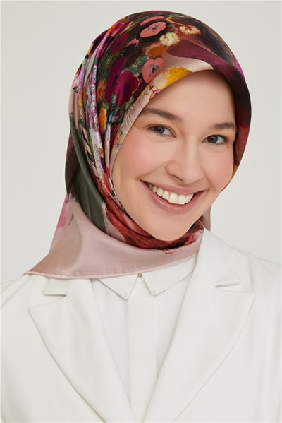 Armine Sura İpek Eşarp 21Ka8630 05