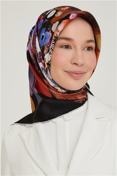 Armine Sura İpek Eşarp 21Ka8630 06