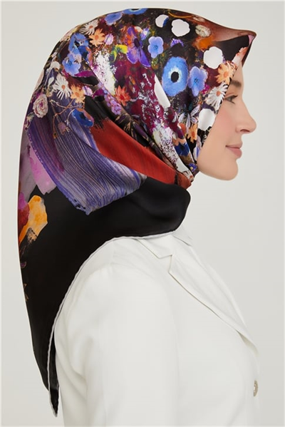 Armine Sura İpek Eşarp 21Ka8630 06