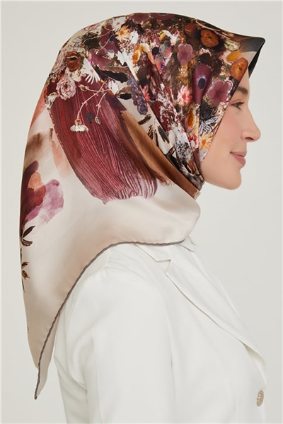 Armine Sura İpek Eşarp 21Ka8630 07