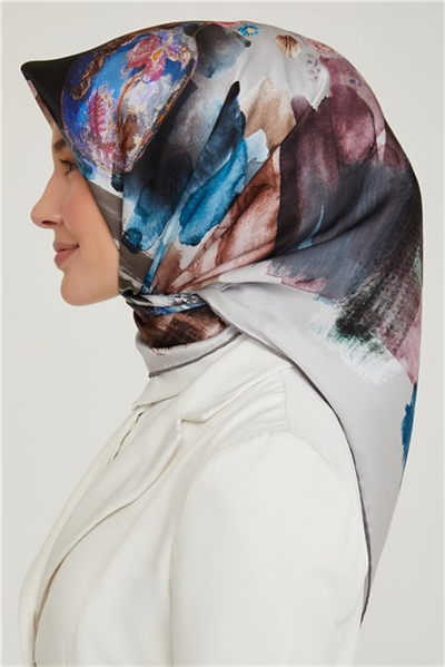Armine Sura İpek Eşarp 21Ka8630 08