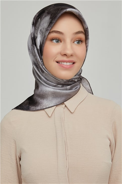 Armine Sura İpek Eşarp 21Ka8632 05