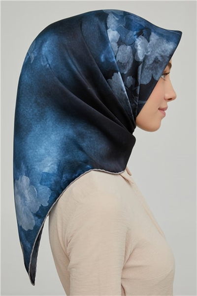 Armine Sura İpek Eşarp 21Ka8632 11