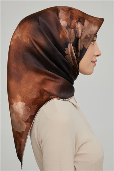 Armine Sura İpek Eşarp 21Ka8632 12
