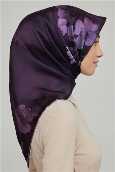 Armine Sura İpek Eşarp 21Ka8632 13