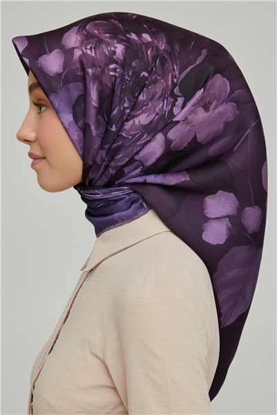 Armine Sura İpek Eşarp 21Ka8632 13