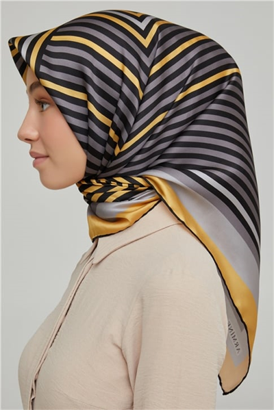 Armine Sura İpek Eşarp 21Ka8633 02