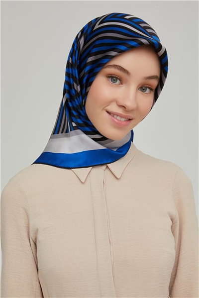 Armine Sura İpek Eşarp 21Ka8633 04
