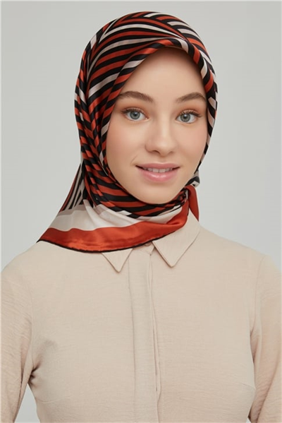 Armine Sura İpek Eşarp 21Ka8633 08