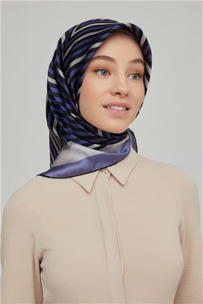 Armine Sura İpek Eşarp 21Ka8633 09