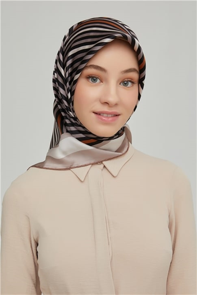 Armine Sura İpek Eşarp 21Ka8633 31