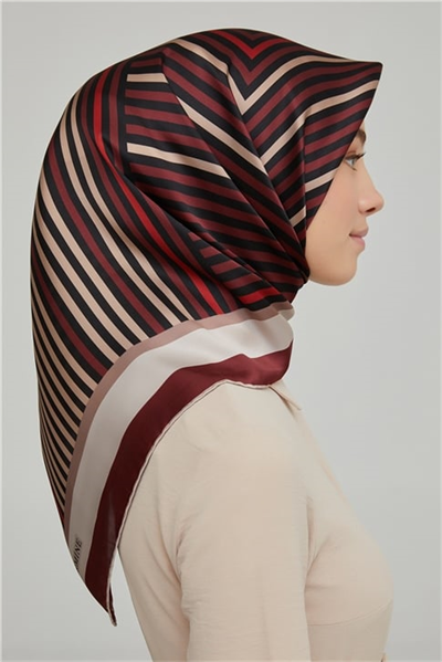 Armine Sura İpek Eşarp 21Ka8633 32
