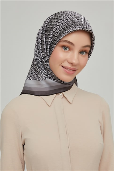 Armine Sura İpek Eşarp 21Ka8634 01