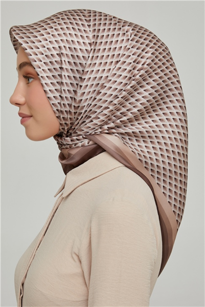 Armine Sura İpek Eşarp 21Ka8634 05