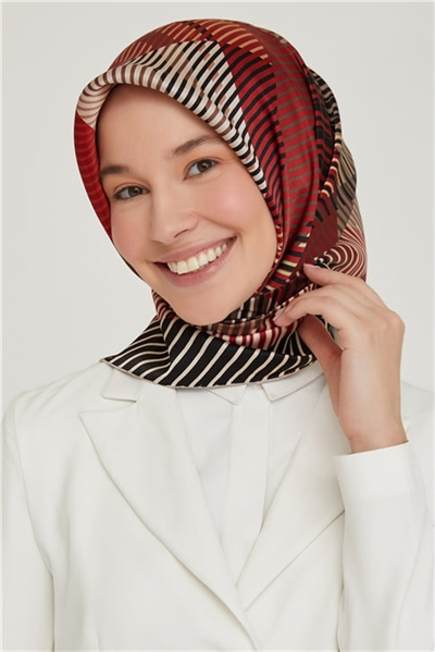 Armine Sura İpek Eşarp 21Ka8635 05