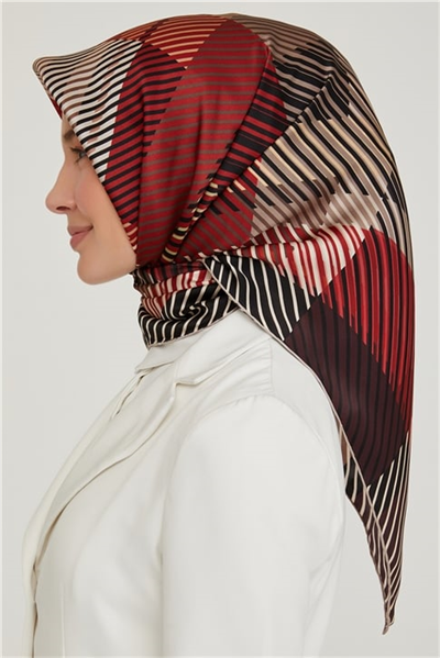 Armine Sura İpek Eşarp 21Ka8635 05