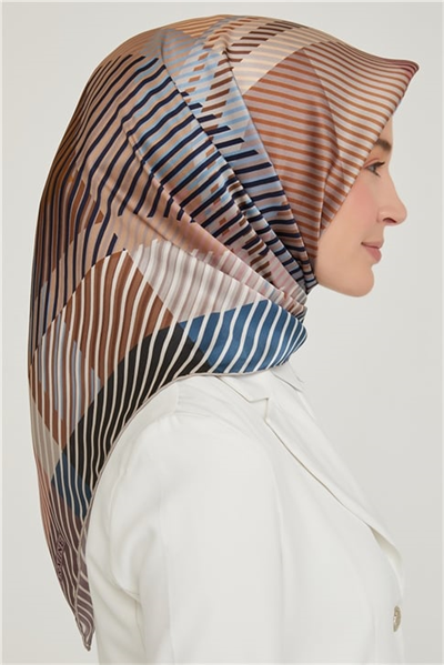 Armine Sura İpek Eşarp 21Ka8635 06