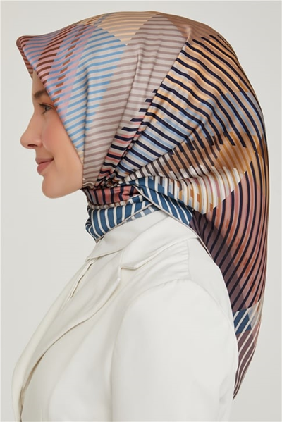 Armine Sura İpek Eşarp 21Ka8635 06