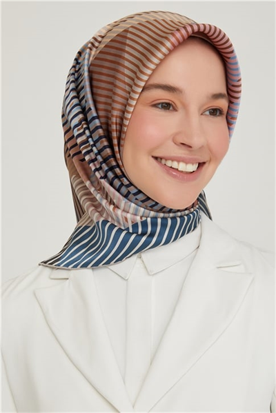 Armine Sura İpek Eşarp 21Ka8635 06