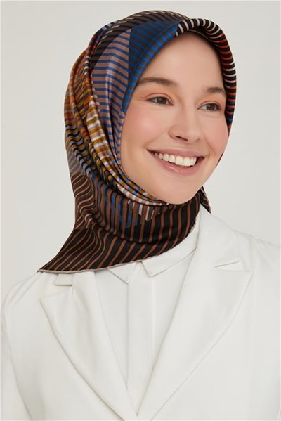 Armine Sura İpek Eşarp 21Ka8635 34