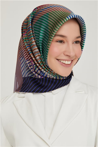 Armine Sura İpek Eşarp 21Ka8635 35