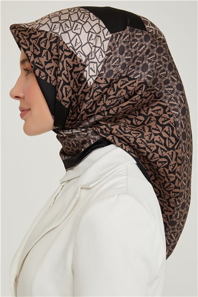 Armine Sura İpek Eşarp 21Ka8638 06