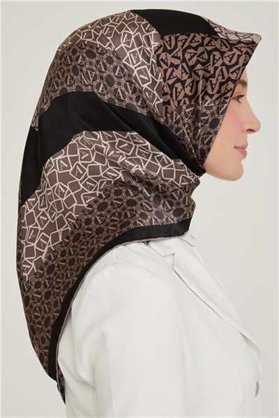 Armine Sura İpek Eşarp 21Ka8638 06
