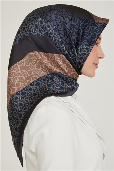 Armine Sura İpek Eşarp 21Ka8638 09