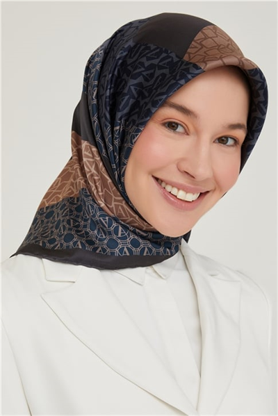 Armine Sura İpek Eşarp 21Ka8638 09