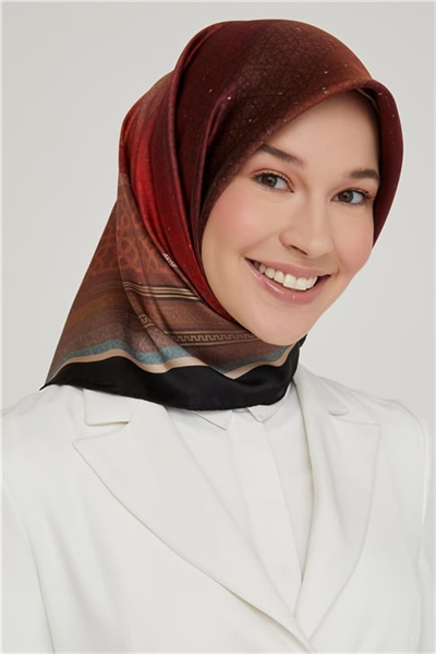 Armine Sura İpek Eşarp 21Ka8639 02