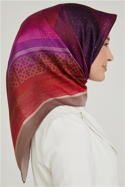 Armine Sura İpek Eşarp 21Ka8639 04