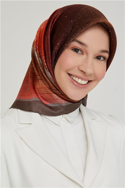 Armine Sura İpek Eşarp 21Ka8639 05