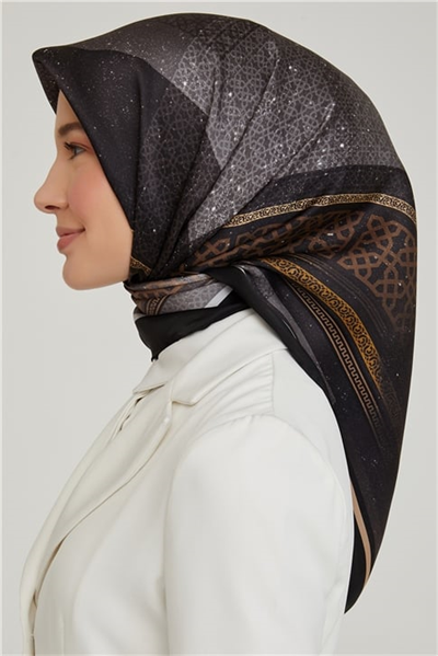 Armine Sura İpek Eşarp 21Ka8639 06