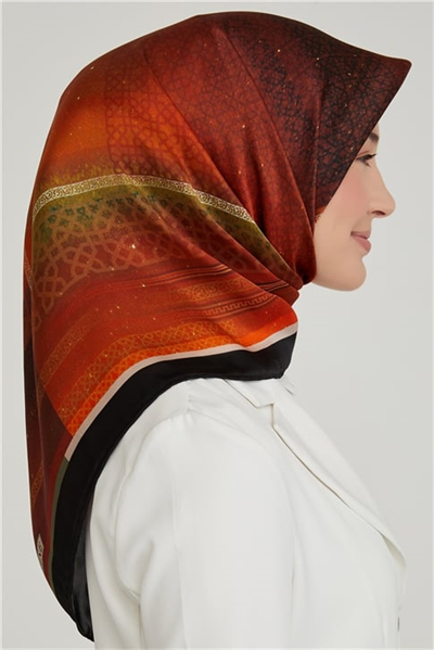 Armine Sura İpek Eşarp 21Ka8639 08