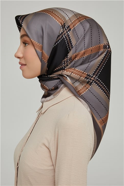 Armine Sura İpek Eşarp 21Ka8640 04