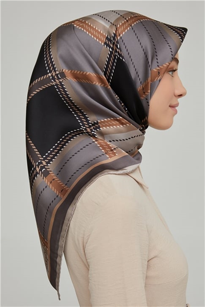 Armine Sura İpek Eşarp 21Ka8640 04